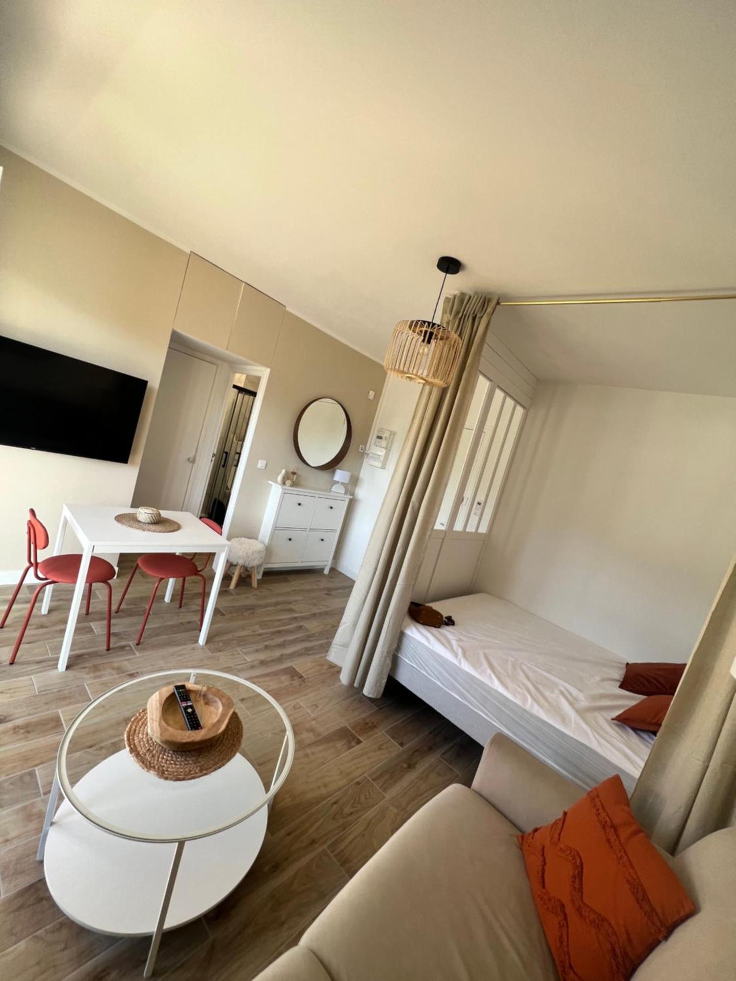 Ensoleille A Appartement